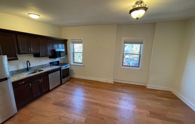 33 South Lake Ave.