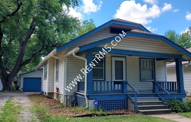 2215 SW KENILWORTH CT