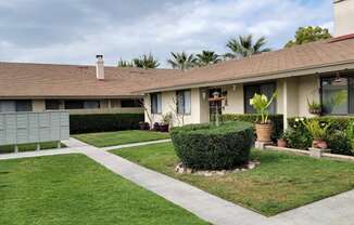 Las Casitas Apartments