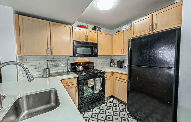 Studio, 1 bath, $1,750, Unit UNIT S414