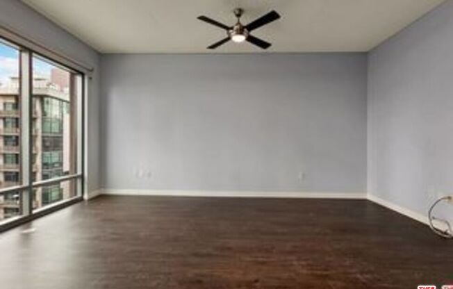 1 bed, 1 bath, 930 sqft, $2,900, Unit 614