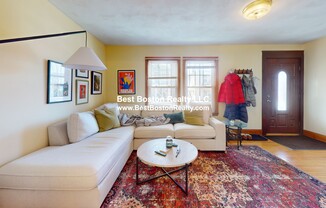 35 Woods Ave