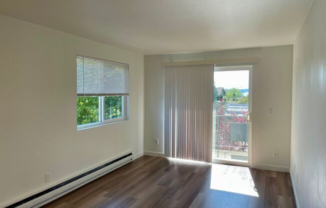 1 bed, 1 bath, 700 sqft, $1,725, Unit 11