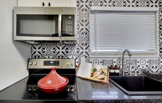 2 beds, 1 bath, 900 sqft, $2,664, Unit APT. 206