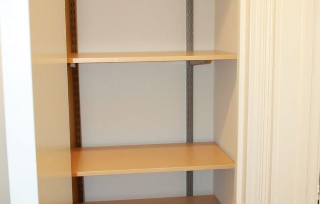 Studio, 1 bath, 487 sqft, $2,175, Unit 502