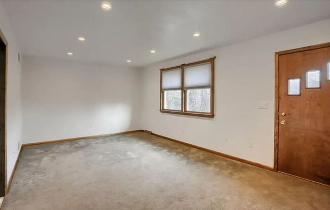 Nicely Renovated 2 Bedroom/2  Bath in Bon Air!
