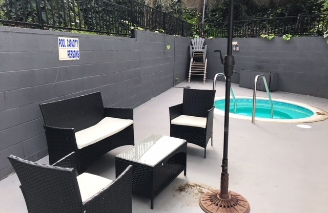 1 bed, 1 bath, 640 sqft, $1,795, Unit 215