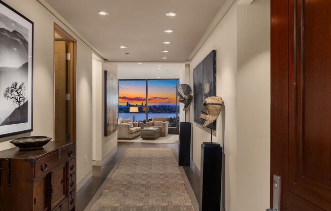 3Bd/2.5Ba Bellevue Condo