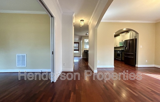 2229 CHESTERFIELD AVE