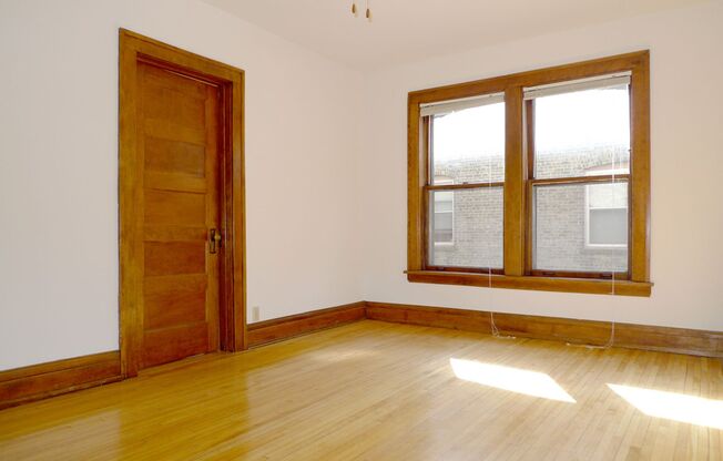 1 bed, 1 bath, 410 sqft, $870, Unit 22 - 04