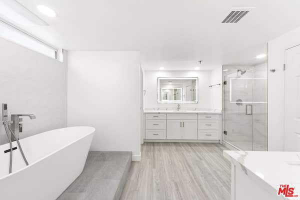 4 beds, 4 baths, 3,714 sqft, $12,950, Unit 1501