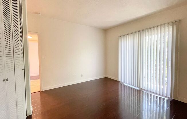 2 beds, 1 bath, 750 sqft, $1,895, Unit 12