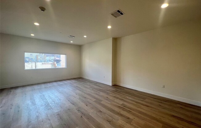 Studio, 1 bath, 713 sqft, $1,995, Unit 609