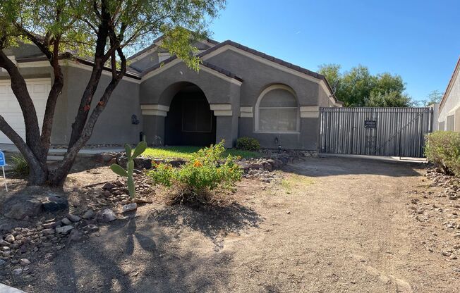 Charming 3 Bedroom ,2 bathroom in the Desirable area of Henderson,NV