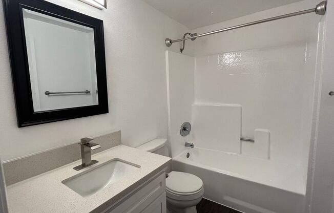 Studio, 1 bath, 500 sqft, $1,598, Unit 111