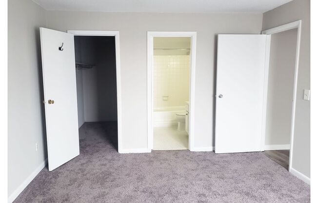 2 beds, 2 baths, 1,100 sqft, $1,295, Unit 1600-405