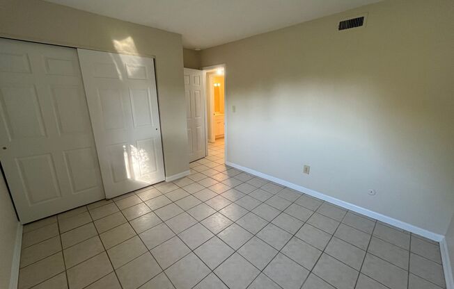 2 beds, 1 bath, 650 sqft, $875, Unit 450-A