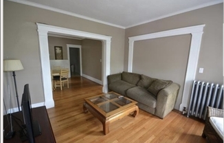 5 beds, 2.5 baths, 2,000 sqft, $5,500, Unit B