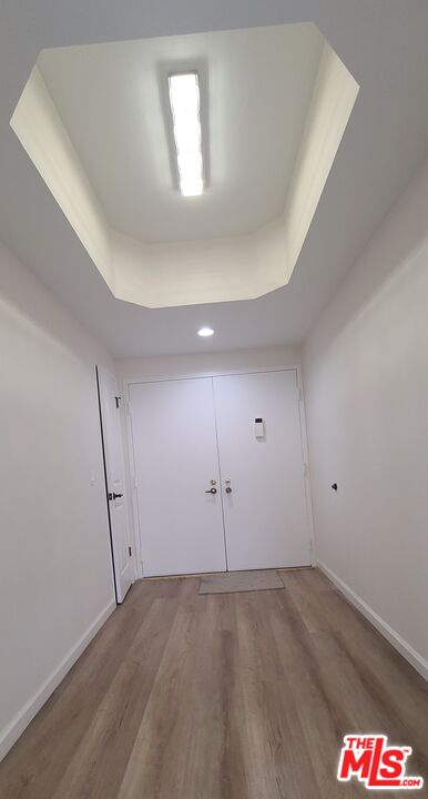 1557 S BEVERLY GLN BLVD