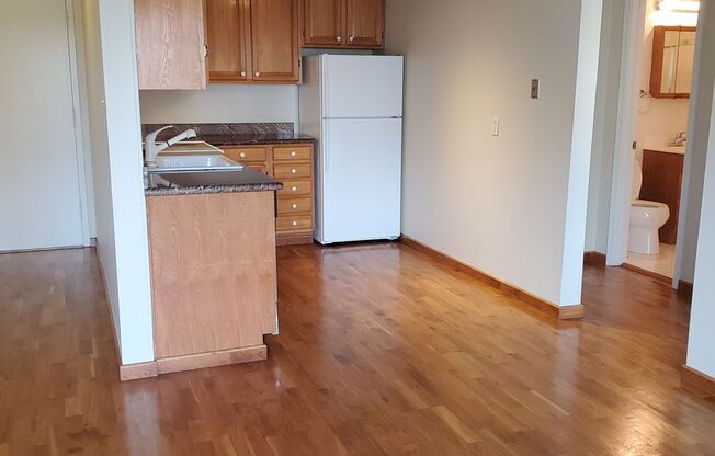 1 bed, 1 bath, $2,950, Unit # 2