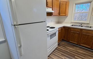 3 beds, 1 bath, 1,250 sqft, $895, Unit 104