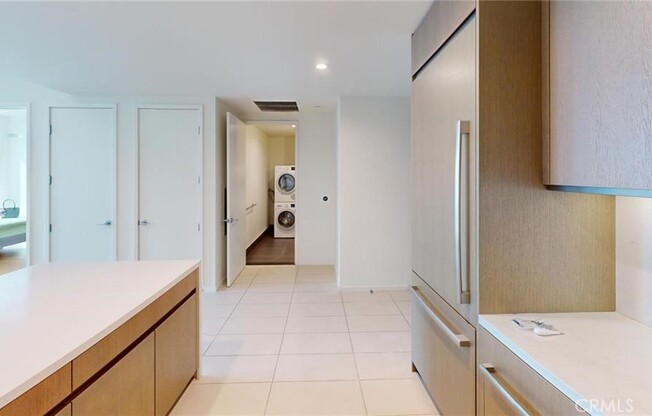 1 bed, 2 baths, 780 sqft, $3,300, Unit 2501