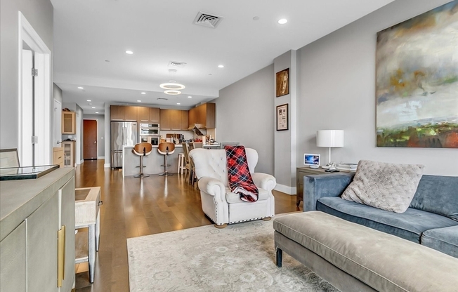 2 beds, 2 baths, 1,422 sqft, $5,300, Unit 612