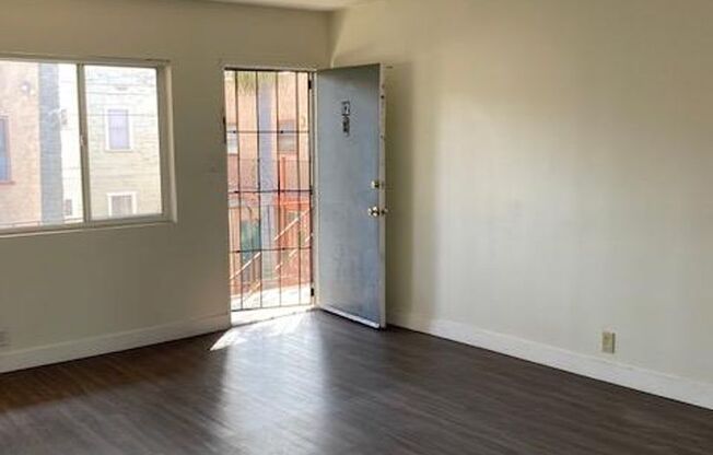 2 beds, 1 bath, $1,795, Unit 12