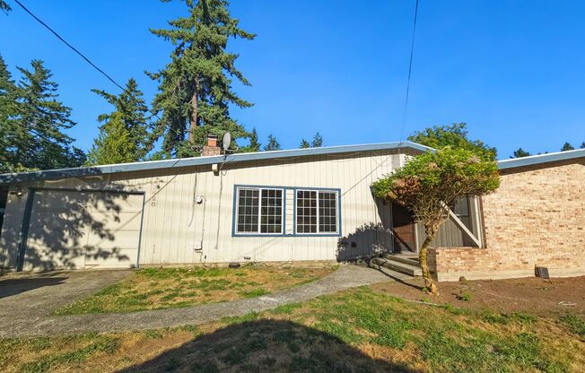 Charming Rambler Retreat Near Robinswood Park