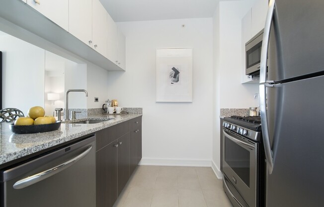 1 bed, 1 bath, 686 sqft, $4,320, Unit 1713