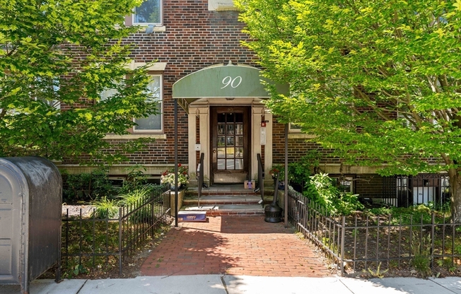 90 Bynner St