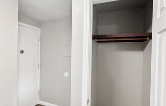 Studio, 1 bath, $850, Unit 25Th440#5