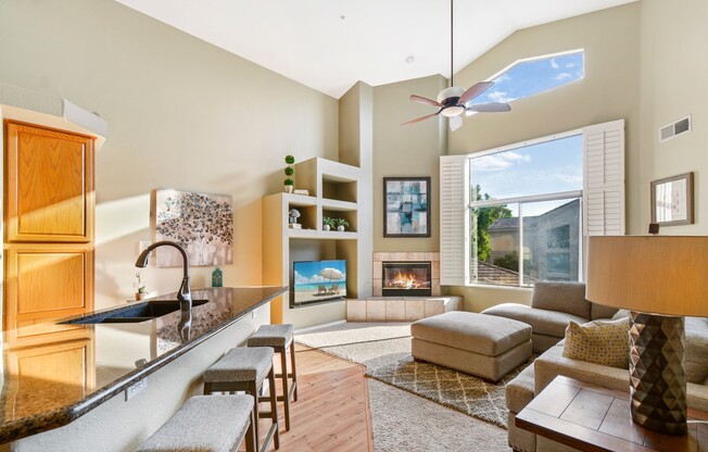 Beautifully Furnished 2bed/2bath Condo in Scottsdale Villas at Vista Verde