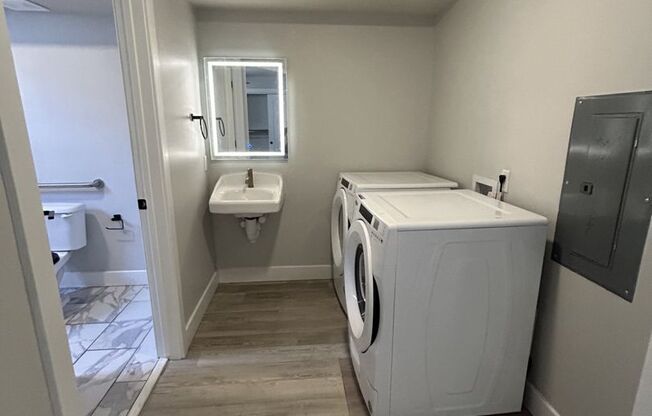 1 bed, 1 bath, 574 sqft, $1,195, Unit 19