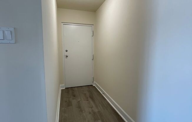1 bed, 1 bath, 745 sqft, $1,650, Unit 14202 #202