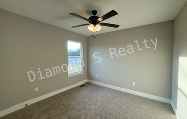 3 beds, 2 baths, $1,800