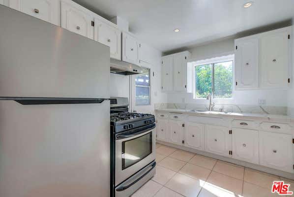 1 bed, 1 bath, 750 sqft, $2,575, Unit B