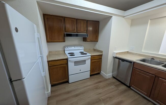 3 Bedroom Home in the Canyon Run at the Provinces Community Near N McQueen Rd and E Ray Rd!