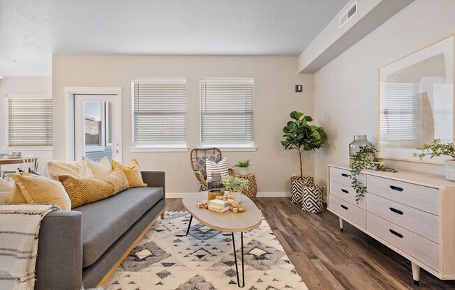 Sunnyvale Village - HOLIDAY MOVE-IN SPECIAL: GET 1 MONTH FREE!