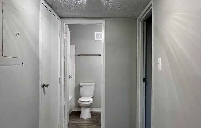 1 bed, 1 bath, 760 sqft, $1,253, Unit 121H