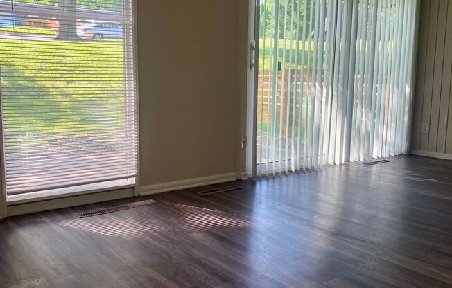 1 bed, 1 bath, 564 sqft, $785, Unit 65B