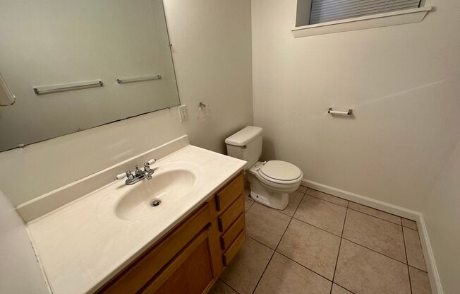 2 beds, 1 bath, 900 sqft, $1,620, Unit 732 S. Millvale Ave. #C2