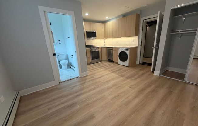Studio, 1 bath, $1,475, Unit G7