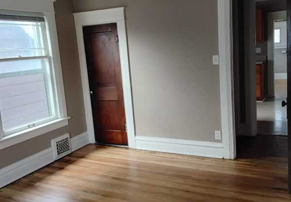 412 West CÃ©sar E. ChÃ¡vez Ave. Unit 2