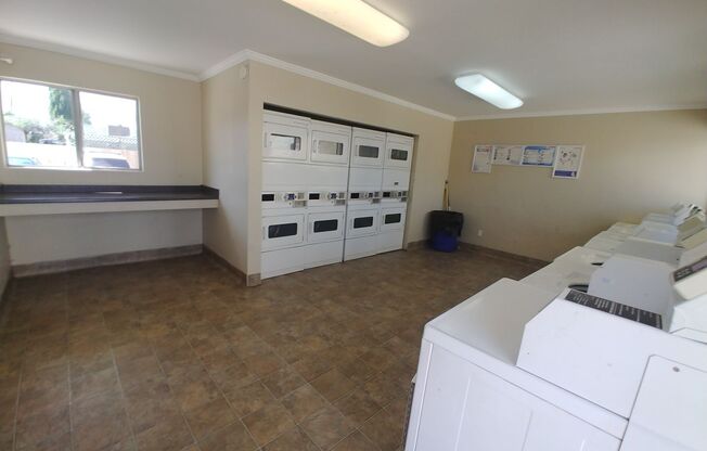2 beds, 2 baths, 925 sqft, $2,450, Unit 29