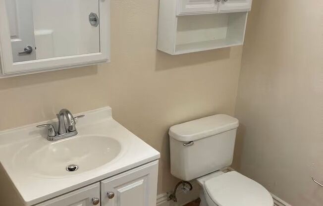 1 bed, 1 bath, 427 sqft, $2,300, Unit 223