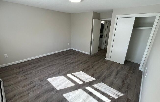 2 beds, 1 bath, $1,975, Unit 101-E