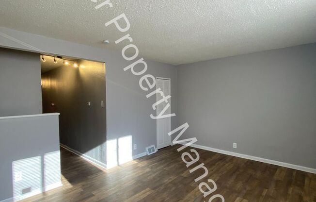 2 beds, 1 bath, 1,076 sqft, $1,395, Unit 2755 Arsenal St. Apt 1F