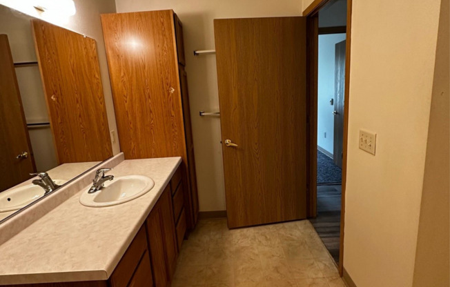 3 beds, 2 baths, 1,200 sqft, $1,425, Unit TE218X-246