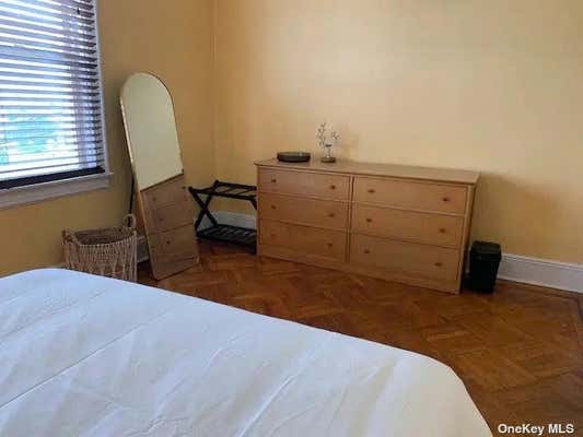 3 beds, 1 bath, 1,328 sqft, $3,990